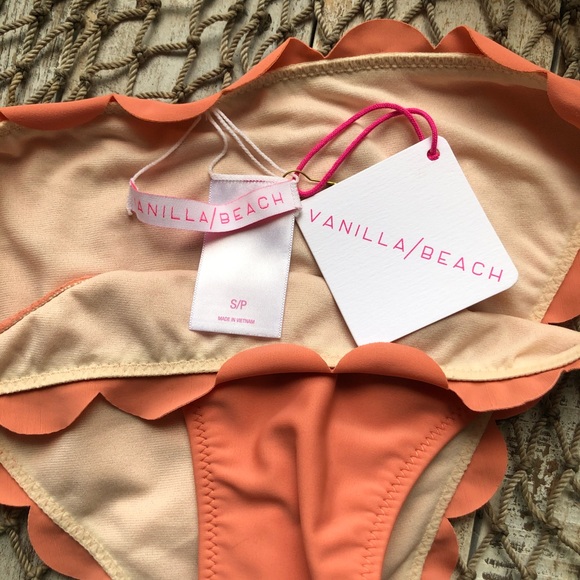 NWT Vanilla Beach Scallop Edge Small Bikini Bottom - Picture 3 of 3